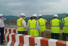 A deligation led by Deputy Prime Minister Demeke Mekonen visits The GERD.