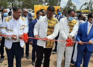 በአምባሳደር ምስጋኑ አረጋ አስተባባሪነት ከ36 ሚሊዮን ብር በላይ በሆነ ወጪ የተገነባው ትምህርት ቤት ተመረቀ፡፡