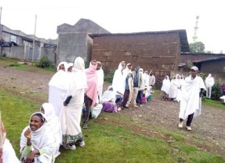 በእስቴ አንድ ምርጫ ክልል ምርጫ ጣቢያ ሁለት ድምጽ መስጠት ተጀምሯል፡፡
