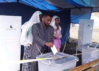 የአብን የድርጅት ጉዳይ ኃላፊ ጋሻው መርሻ ድምፅ ሰጡ።