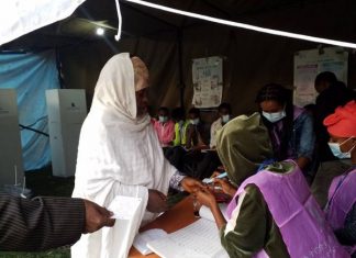 በጎንደር ዙሪያ ወረዳ የምርጫ ክልል መራጮች ድምፅ እየሰጡ ነው፡