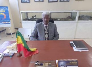 “አባቶች የሀገራቸውን ዳር ድንበር ለማስጠበቅ በጋራ ይሠሩ እንጂ ከመካከላቸው ባንዳዎች አልጠፉም ነበር፤ የእነዚያ ባንዳዎች ልጆች ናቸው ዛሬም ሉዓላዊነቷን አስከብራ የኖረች ሀገር ለማፍረስ የመጡት፤ ወጣቱ ይኽን መረዳት አለበት” የአማራ ክልል ጀግኖች አርበኞች ማኅበር