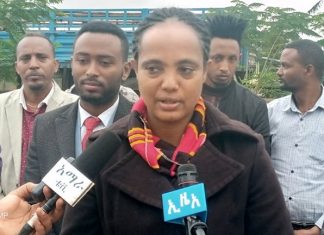 የአዲስ አበባ ከተማ አስተዳደር ለሕልውና ዘመቻው የሚውል ከ25 ሚሊዮን ብር በላይ በዓይነት ድጋፍ ለአማራ ክልል አስረከበ፡፡