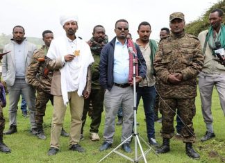 የምዕራብ ጎንደር ዞን ሕዝብ በማይጠብሪ ግንባር ሽብርተኛውን የህወሃት ቡድን በመፋለም ለሚገኙ የጸጥታ ኀይሎች ድጋፍ አደረጉ።