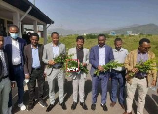 አትሌት ሻለቃ ኃይሌ ገብረሥላሴ ከተፈናቀሉ ወገኖች ጎን መሆኑን ለመግለጽና ድጋፍ ለማድረግ ዛሬ ኮምቦልቻ ከተማ ገብቷል።