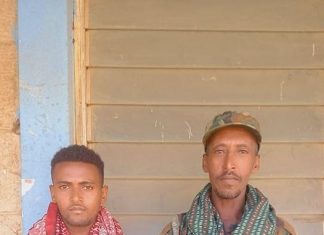 ለጠላት የእሳት ነበልባል የሆኑት አባት እና ልጅ