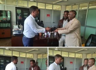 ነዋሪነታቸው በኖርዌይ የሆነው ኢትዮጵያዊ አስማማው ተሻማው በአሸባሪው የትግራይ ወራሪ ቡድን ጉዳት ለደረሰበት አሚኮ የካሜራ ድጋፍ አደረጉ፡፡