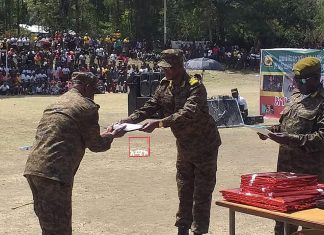 የደቡብ ዕዝ የ21ኛ ክፍለ ጦር ጀብድ ለፈጸሙ የሠራዊት አመራሮችና አባላት የሜዳይ ሽልማት እና ማዕረግ እድገት ሰጠ፡፡