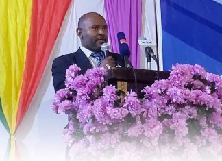 አብን ዶክተር በለጠ ሞላን በድጋሚ የፓርቲው ሊቀመንበር አድርጎ መረጠ።