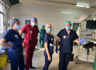 ከፖላንድ የመጡ የሕክምና ባለሙያዎች በጥቁር አንበሳ ስፔሻላይዝድ ሆስፒታል ነጻ የሕክምና አገልግሎት እየሰጡ ነው።