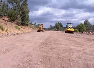 የበለስ-መካነ ብርሃን የኮንክሪት አስፋልት መንገድ ግንባታ በሚቀጥለው ዓመት ተጠናቅቆ ለአገልግሎት ክፍት እንደሚኮን ተገለጸ።