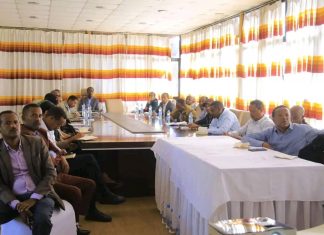 የፌዴራል መንግሥት የሱፐርቪዥን ቡድን በጎንደር ከተማ ውይይት እያደረገ ነው።