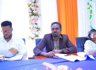 አገልግሎት አሠጣጡ እንዲሻሻል እና የመልካም አሥተዳደር ችግሮች እንዲቀረፉ የግሽ ዓባይ ክፍለ ከተማ ነዋሪዎች ጠየቁ።