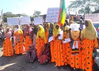 በደቡብ ወሎ ዞን ቃሉ ወረዳ ሀገራዊ ለውጡን የሚደግፍ ሕዝባዊ የድጋፍ ሰልፍ እየተካሄደ ነው።