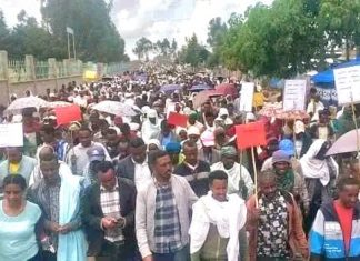 በሰሜን ሸዋ ዞን መንዝ ቀያ ገበርኤል ወረዳ ሕዝባዊ ሰልፍ ተካሔደ፡፡