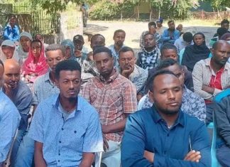 “ከመከላከያ ሠራዊቱ ጎን ተሰልፈን የአካባቢያችንን ሠላም እንጠብቃለን” የጭስ ዓባይና አካባቢው ነዋሪዎች