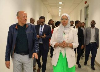 ምክትል ጠቅላይ ሚኒስትር ተመሥገን ጥሩነህ የኢንፎርሜሽን መረብ ደኅንነት አሥተዳደርን ጎበኙ፡፡