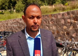 ወሎ ዩኒቨርሲቲ ሂዩማን ብሪጅ ከተሰኘ ግብረ ሰናይ ድርጅት ጋር በመተባበር ለጃማ የመጀመሪያ ደረጃ ሆስፒታል የህክምና ቁሳቁስ ድጋፍ አደረገ።