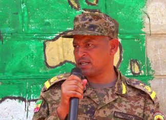 በሀገር መከላከያ ሠራዊት የሰሜን ምዕራብ ዕዝ የአንድ ኮር ስታፍ አባላት ለተማሪዎች ዩኒፎርም እና የመማሪያ ቁሳቁስ ድጋፍ አደረጉ።