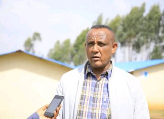 “ትምህርት ላይ መሥራት ነገን መሥራት እና ሀገርን መሥራት ስለኾነ ሁሉም የማኅበረሰብ ክፍል ሊተባበር ይገባል” ከንቲባ ደሴ መኮንን