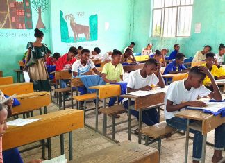 በአማራ ክልል ወልቃይት ጠገዴ ሰቲት ሁመራ ዞን የ8ኛ ክፍል ፈተና እየተሰጠ ነው።