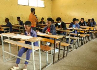 የ8ኛ ክፍል ፈተና በወልድያ ከተማ አሥተዳደር እየተሰጠ ነው።