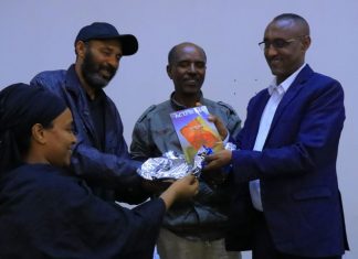 በመምህር እና ደራሲ እንደሻው ሽፈራው የተጻፈ ”አረህ እና አፋፍ” የተሰኘ ታሪካዊ ልብ ወለድ በባሕር ዳር ከተማ ተመረቀ።