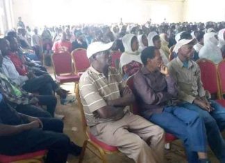 ባሕር ዳር: ሐምሌ 1/2016 ዓ.ም (አሚኮ) በሰሜን ጎጃም ዞን ስር ባሉ የተለያዩ ወረዳዎች እና ከተማ አስተዳደር ትናንት ሕዝባዊ የሰላም ኮንፈረስ ተካሂዷል።