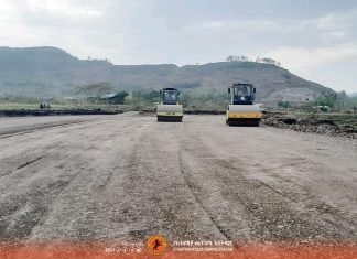 የኮምቦልቻ ከተማ ተለዋጭ የአስፋልት መንገድ ግንባታ ፕሮጀክት በተያዘለት ጊዜ ለማጠናቀቅ እየተሠራ ነው።