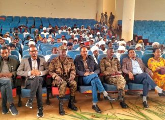 የምሥራቅ ጎጃም ዞን እና የደብረ ማርቆስ ከተማ አሥተዳደር የሰላም ካውንስል አባላት የጋራ የምክክር መድረክ እየተካሄደ ነው።