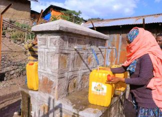 በደቡብ ወሎ ዞን 329 አዲስ የመጠጥ ውኃ ተቋማት ተገንብተው ለተጠቃሚዎች ክፍት ኾኑ፡፡