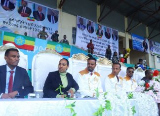 ጠቅላይ ሚኒስትሩ እና መንግሥታቸው የጎንደርን የረጅም ጊዜ የልማት ጥያቄ መመለሳቸውን እውቅና የሚሰጥ ሰላማዊ ሰልፍ እየተካሄደ ነው።