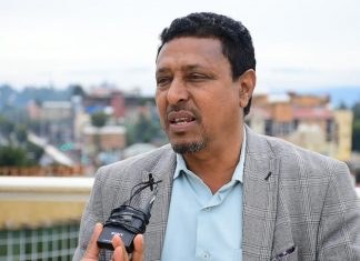 “በደብረ ማርቆስ ከተማ እየተሠሩ የሚገኙት የመንገድ ልማቶች የከተማዋን ገጽታ የሚያሻሽሉ ናቸው” ከንቲባ መንበሩ ዘውዴ