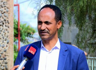 ችግሮች እንዲታረሙ ግብዓቶችን በመስጠት እና አጥፊዎችን በመገሰጽ ሕዝቡ የድርሻውን እንዲወጣ የምሥራቅ ጎጃም ዞን ዋና አሥተዳዳሪ ኑርልኝ ብርሃኑ አሳሰቡ።