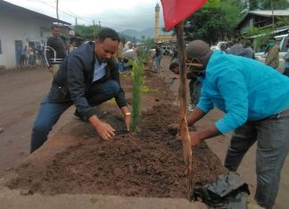 በደሴ ከተማ ከ21ሚሊዮን ብር በላይ ወጭ የተደረገባቸው የተለያዩ የልማት ሥራዎች ተመርቀው ለአገልግሎት ክፍት ኾኑ።