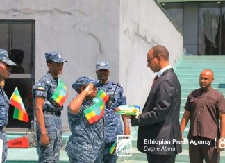 “ብሔራዊ ሰንደቃችንን ማክበር ማለት ለሀገራቸው ሲሉ ለተዋደቁ ጀግኖች ክብር መስጠት ነው” አቶ አደም ፋራህ