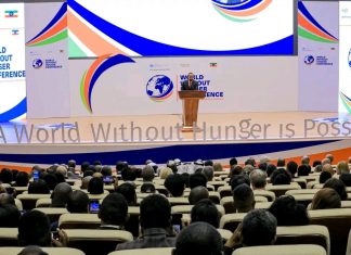 በዓለም ዘላቂ የምግብ ዋስትናን ለማረጋገጥ በአየር ንብረት ለውጥ የማይበገር ግብርናን መገንባት እንደሚገባ ጠቅላይ ሚኒስትር ዐቢይ አሕመድ (ዶ.ር) ተናገሩ።