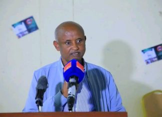 ደብረ ታቦር ዩኒቨርሲቲ ከ156 ሚሊዮን ብር በላይ በኾነ ወጪ ያስገነባውን የንፁህ መጠጥ ውኃ ጉድጓድ አጠናቅቆ ለከተማ አስተዳደሩ አስረከበ።