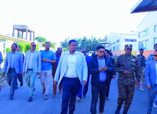 የክልሉ ከፍተኛ የሥራ ኀላፊዎች በጎንደር ከተማ የዓባይ ጋርመንት ፋብሪካን እየጎበኙ ነው።