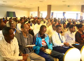 በባሕር ዳር ከተማ ውስጥ የተበታተኑ ኅብረት ሥራ ማኅበራትን በአንድ የማሰባሰብ ሥራ ሊሠራ ነው።