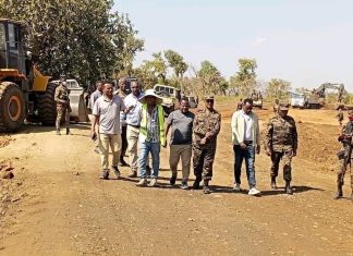 የምዕራብ ጎንደር ዞን አሥተዳደር ለገለጎ ገንዳ ውኃ የአስፋልት መንገድ ግንባታ መሳለጥ እየሠራ ነው።