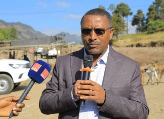 በዋና ዋና ከተሞች ዘመናዊ የግብይት ማዕከላትን በማስፋት የዋጋ ንረትን ለመቆጣጠር እየሠራ እንደኾነ የክልሉ ንግድ እና ገበያ ልማት ቢሮ አስታወቀ።