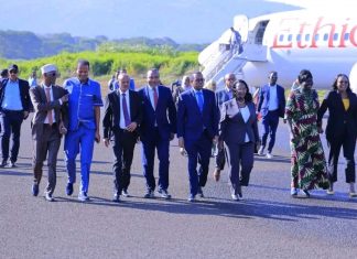 የአማራ ክልል ርእሰ መሥተዳድር አረጋ ከበደን ጨምሮ የክልል ርእሰ መሥተዳድሮች አርባምንጭ ከተማ ገቡ።