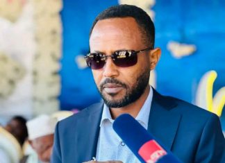 በኮምቦልቻ ከተማ አሥተዳደር መንግሥት በተደጋጋሚ ያቀረበውን የሰላም ጥሪ የሚደግፍ ሰላማዊ ሰልፍ እየተካሄደ ነው።