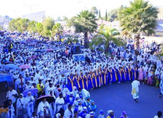 በደብረ ታቦር ከተማ ታቦታት ወደ ጥምቀተ ባሕር እየወረዱ ነው።
