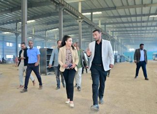 የኢትዮ ቴሌኮም ዋና ሥራ አስፈጻሚ ፍሬ ሕይወት ታምሩ የአማራ ብረታ ብረት ኢንዱስትሪን ጎበኙ።