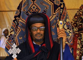 “በብዙ ፈተና ውስጥ ብናልፍም እግዚአብሔር ከእኛ ጋር ነውና በዓሉን በሰላም ለማክበር ችለናል” ብፁዕ አቡነ ሚካኤል