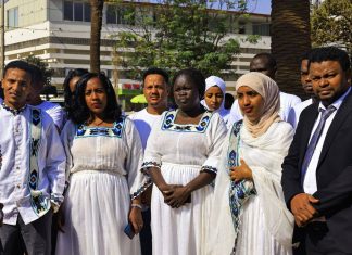 በብልጽግና ፓርቲ የወጣቶች ክንፍ ምክትል ፕሬዝዳንት አባንግ ኩሙዳን የተመራ ልዑክ በባሕር ዳር ጉብኝት እያደረገ ነው።