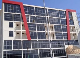 የአዊ ልማት ማኅበር በእንጅባራ ከተማ ያስገነባውን ባለ ስድስት ፎቅ ሁለገብ የገቢ ማስገኛ ሕንጻ አስመረቀ።