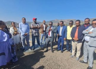 ከፍተኛ የሥራ ኃላፊዎች በወልድያ ከተማ የልማት ሥራዎችን እየጎበኙ ነው።